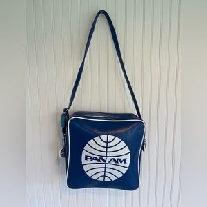 New *mint* PAN AM "Defiance" Bag Vintage Pan Am Blue/White
